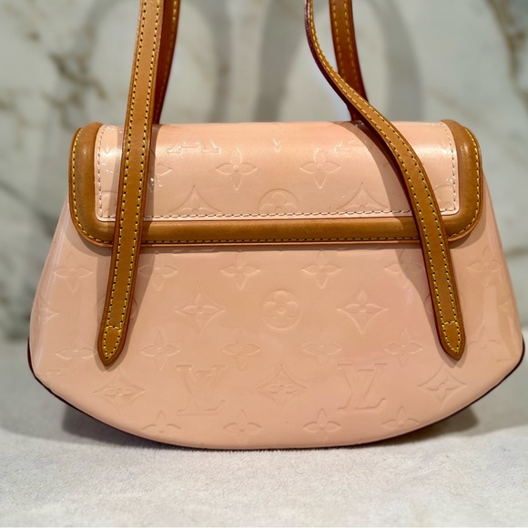 Louis Vuitton Louis Vuitton Pink Vernis Leather Biscayne Bay PM - Picture 5 of 11